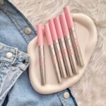 رژ لب و خط لب دو طرفه